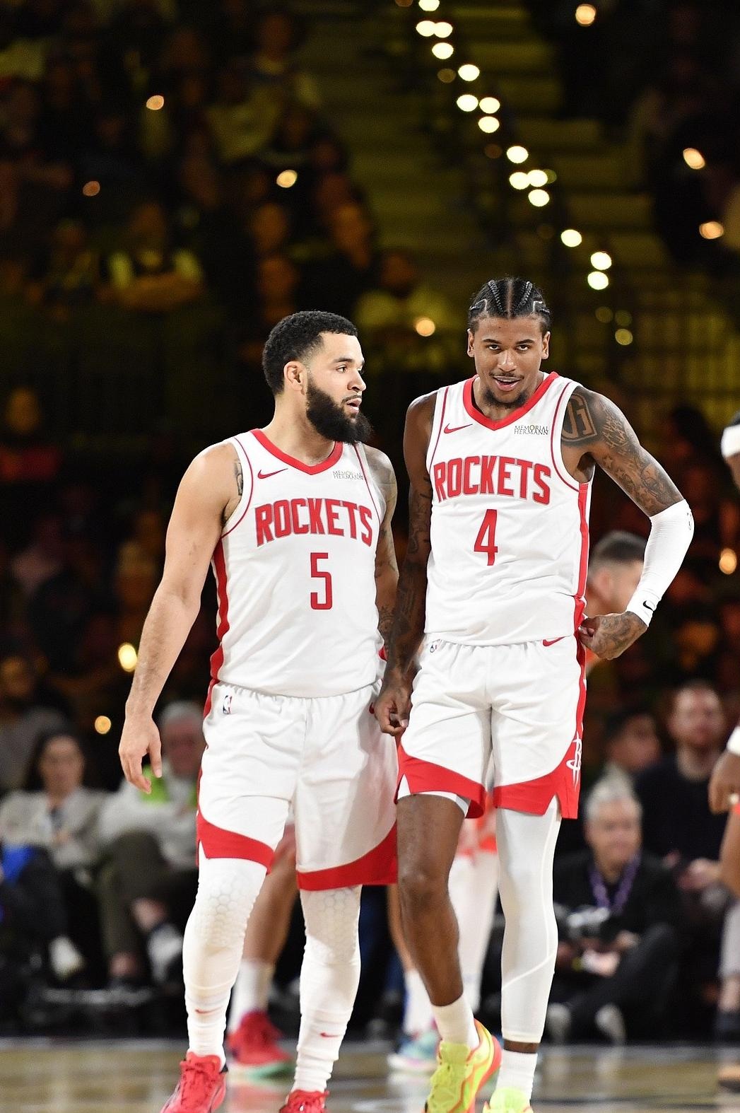 包含休斯敦火箭内部会议纪要流出：窗口期主帅复盘，NBA常规赛使命明确，身体对抗强度拉满的词条